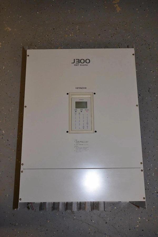 Used HITACHI J300-550HFU 3PH 50/60Hz 380/460V 75HP IGBT Inverter Drive J3U-550H L