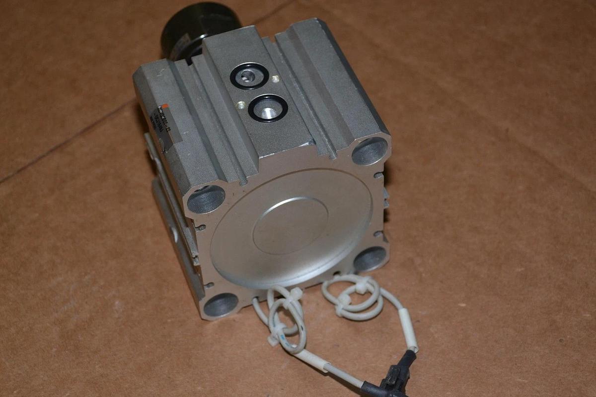 Used SMC PNEUMATIC AIR VALVE CDVQ2B80-23-DCJ1649J CDVQ2B80 23 DCJ1649J