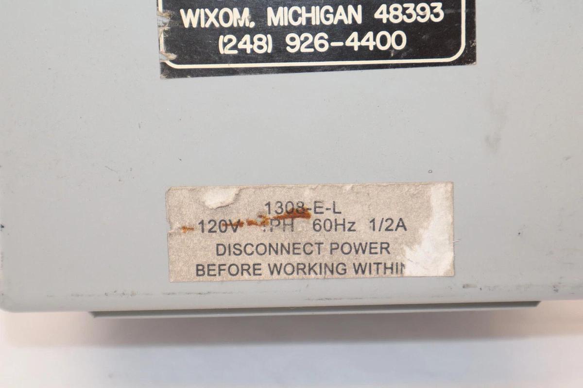 SCC 1308-E-L , CB-1308 Rev C 1-Phase 1/2 A 120V Control Panel (NOS)