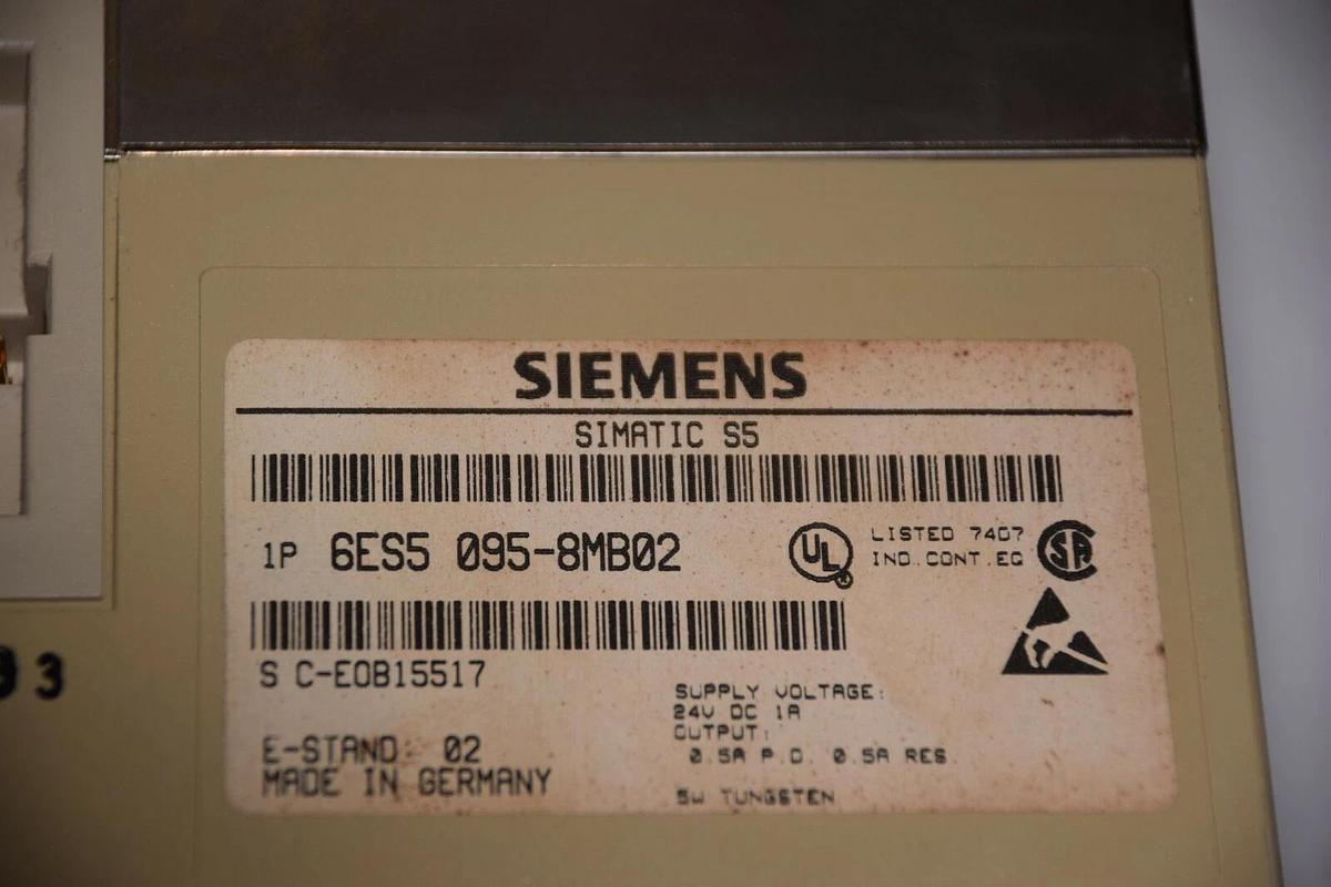 Used SIEMENS SIMATIC 6ES50958MB02 COMPACT CONTROLLER 6ES5 095-8MB02