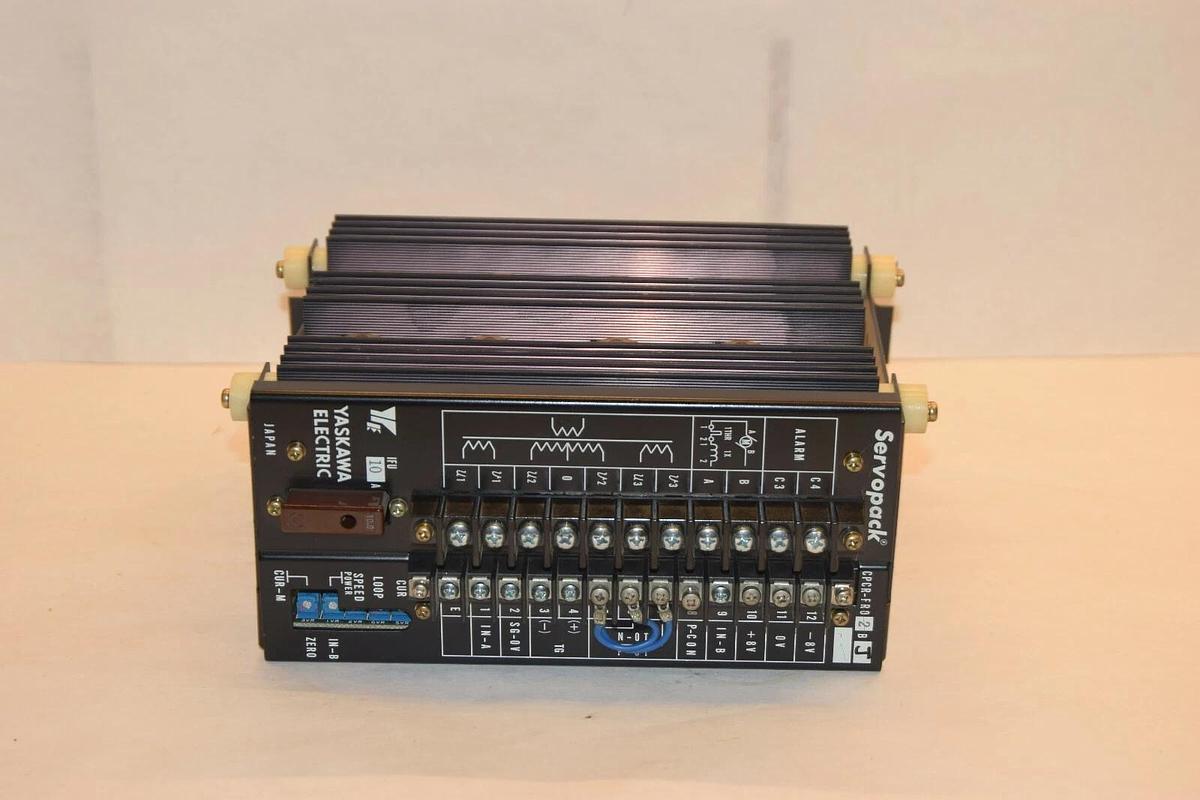 Refurbished YASKAWA ELECTRIC CPCR-FR02BJ RUA677-4Y2-101 10A Servopack Servo Drive