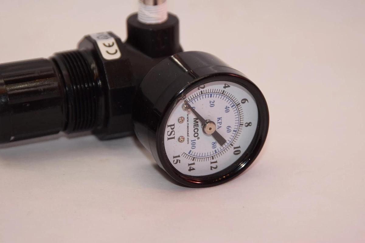 (NEW) NORGREN R07-102-RNEA Regulator with Meco 100 0-15psi Gauge
