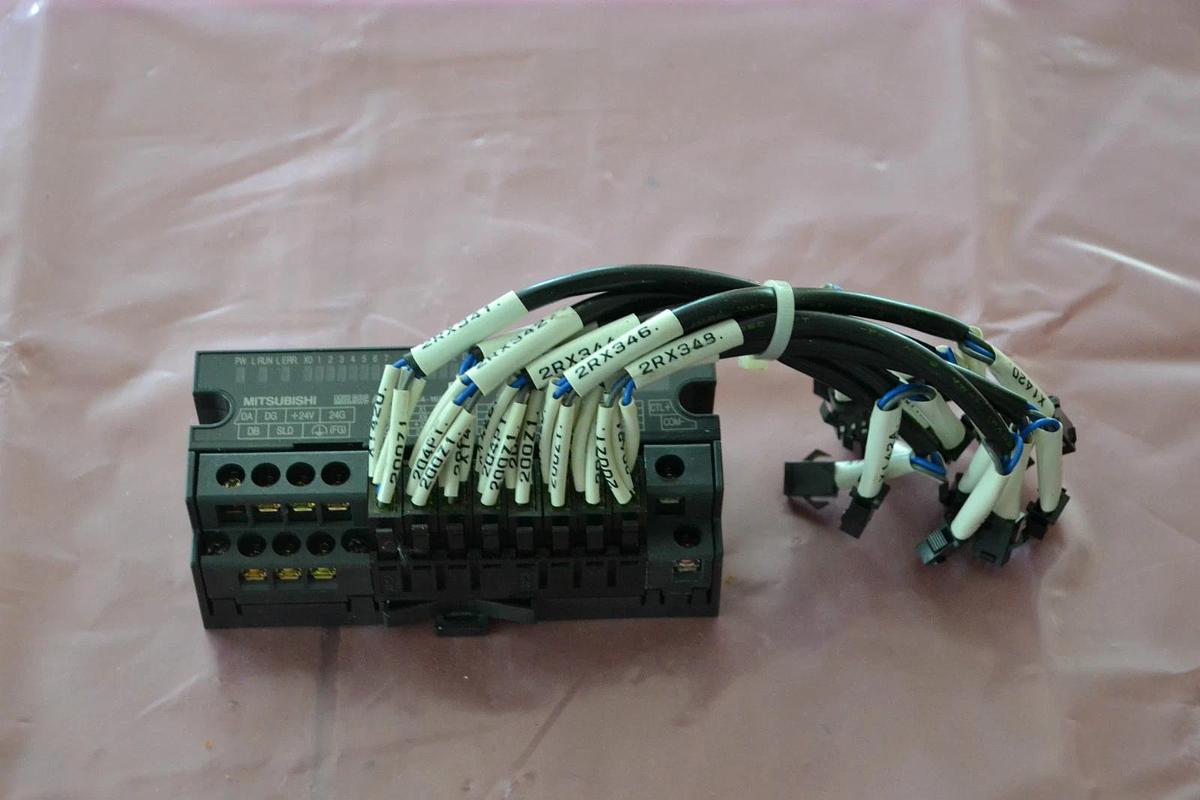 Used MITSUBISHI 24vdc INPUT UNIT AJ65SBTC4-16D AJ65SBTC4 16D AJ65SBTC416D 5A