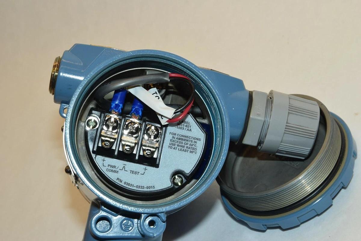 Used ROSEMOUNT 2090FG2S2DF1M5Q4Q8 Pressure Transmitter  2090F G2S2DF1M5Q4Q8