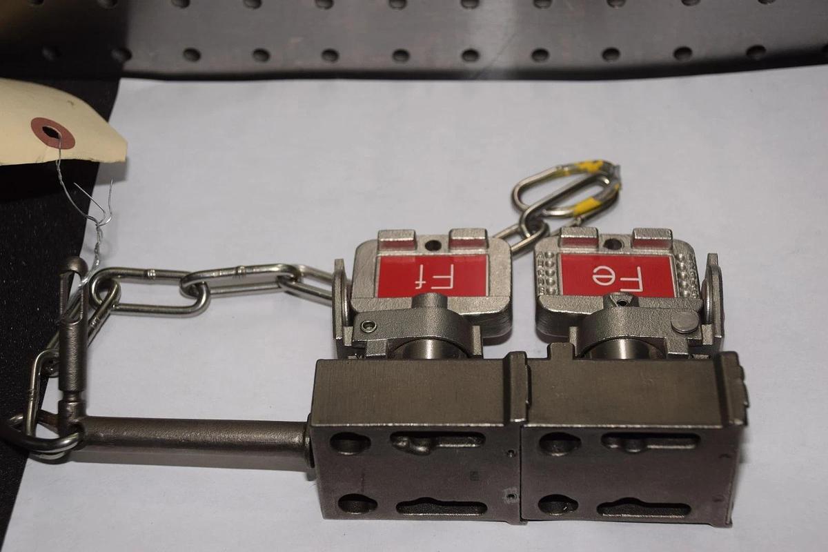 Used ALLEN BRADLET KEY EXCHANGE Unit 440T-MDCLE10 Prosafe 440T-MDCLE10FEFF