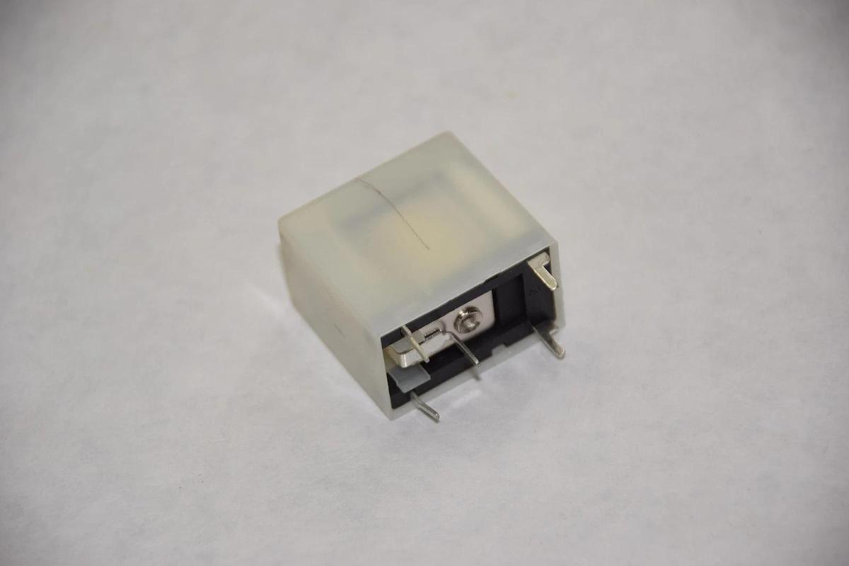 TYCO ELECTRONICS 601-1038SY 196355 3A 240VAC RELAY NEW