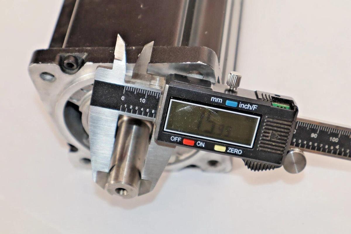 Refurbished ALLEN BRADLEY Kinetix Servo Motor MPL-B330P-SJ72AA 460v 3ph 1.8kw 2.4hp REFURB