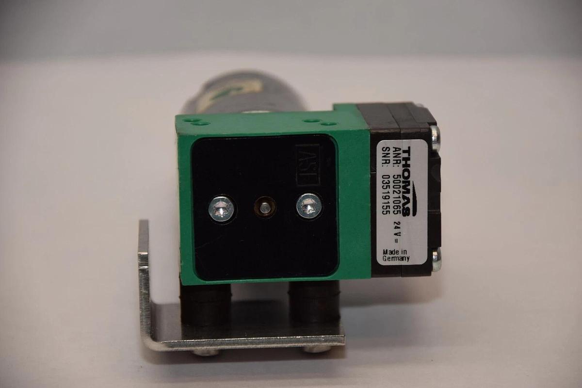 Used THOMAS 50021065 Vacuum Pump With Buhler 29014007 24V Motor