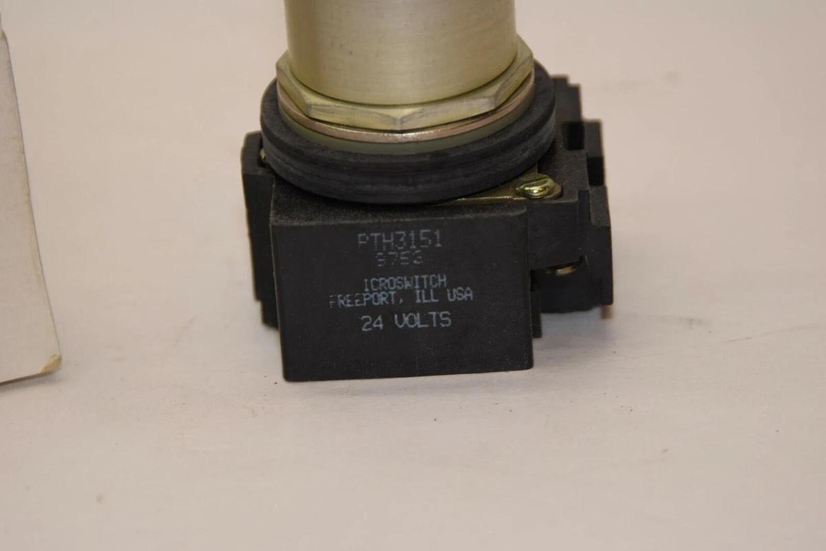 (NEW) GE GENERAL ELECTRIC Microswitch PTH3151 24V Push Button Switch