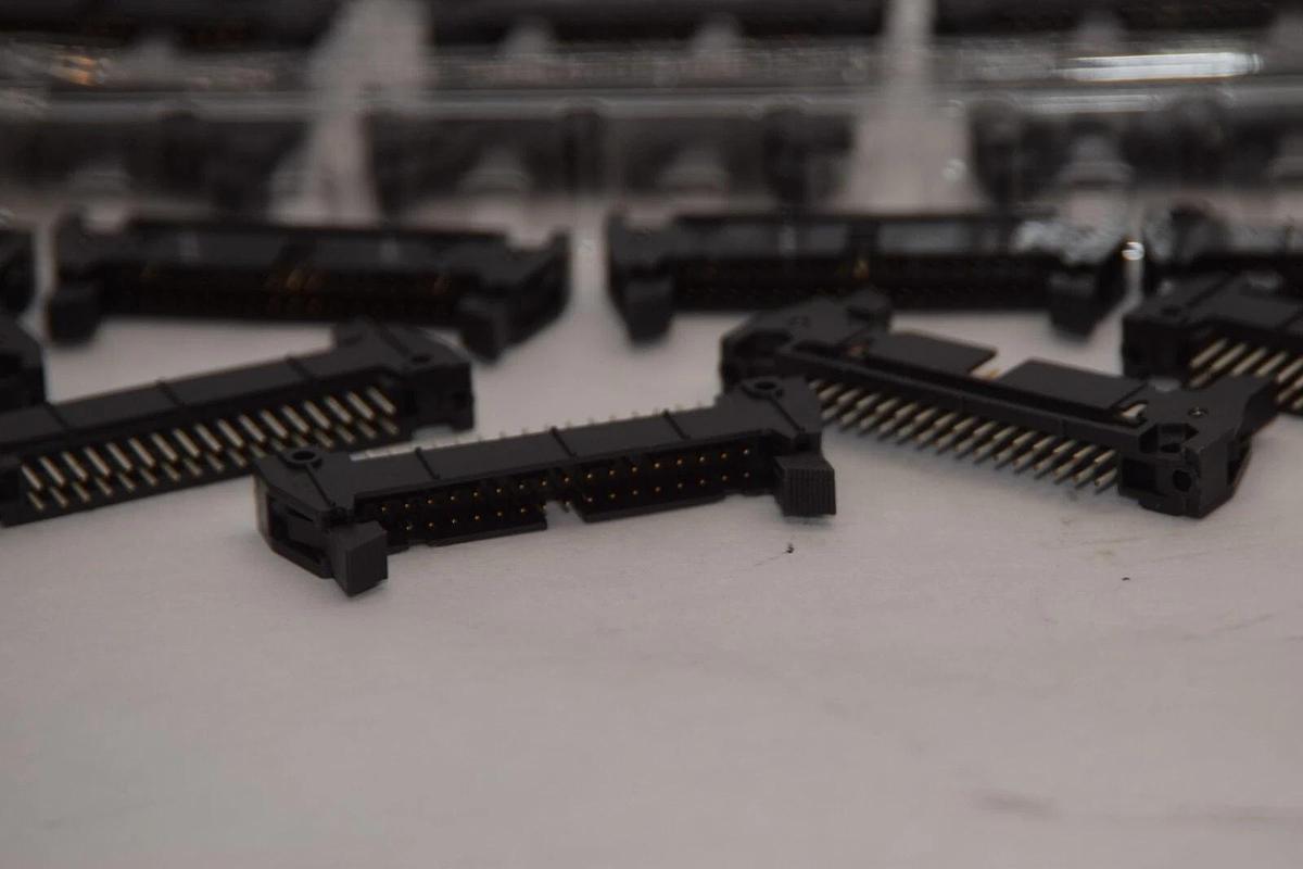 (NEW -Lot of 18) 3M 3431 , N3431-6202RB Connector Header Vertical 34 Pin 1" 2Row