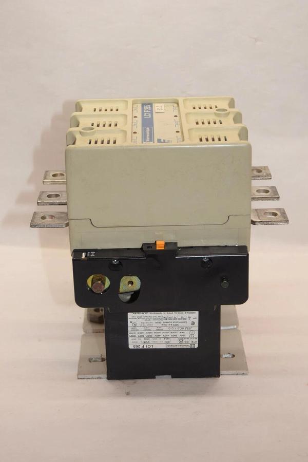 Used TELEMECANIQUE LC1 F 265 LC1F265 285A 120/127V Coil Contactor