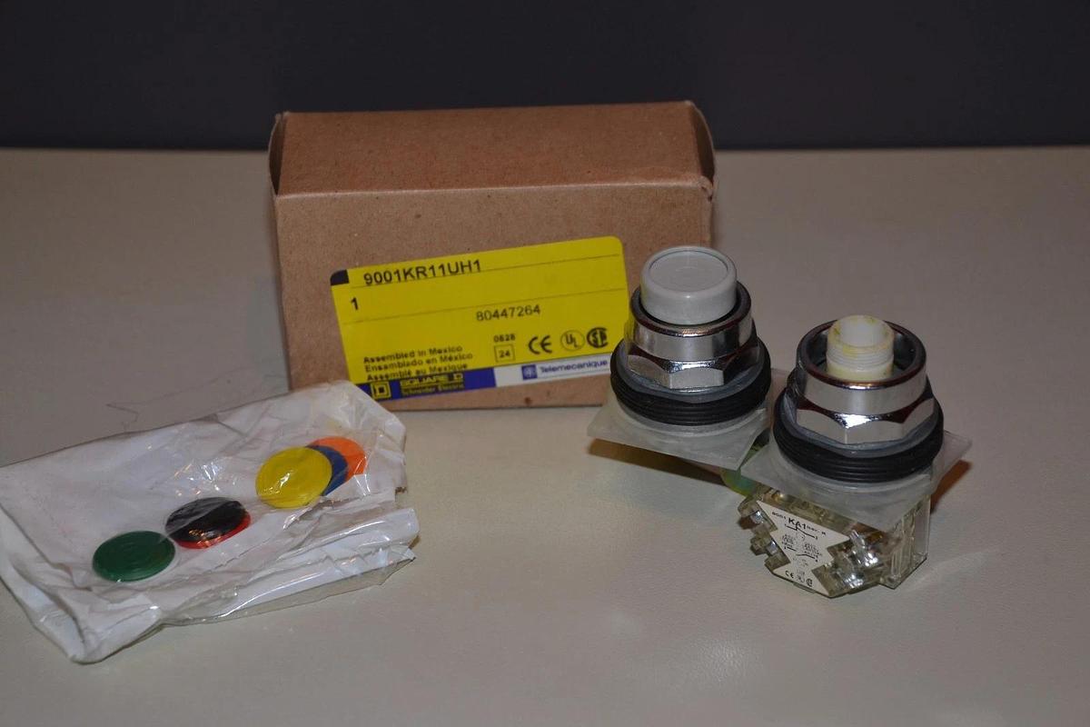 NEW SQUARE D PUSHBUTTON SWITCH 9001KR11UH1 SER K