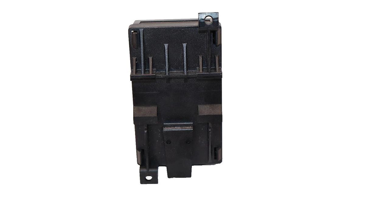 Used Watlow 146E-1628-3000 Temperature Controller