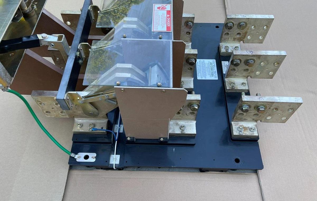 Used Boltswitch Bolted Pressure Contact Bolt Switch VLB3412 3000 Amp 3000A 480vac