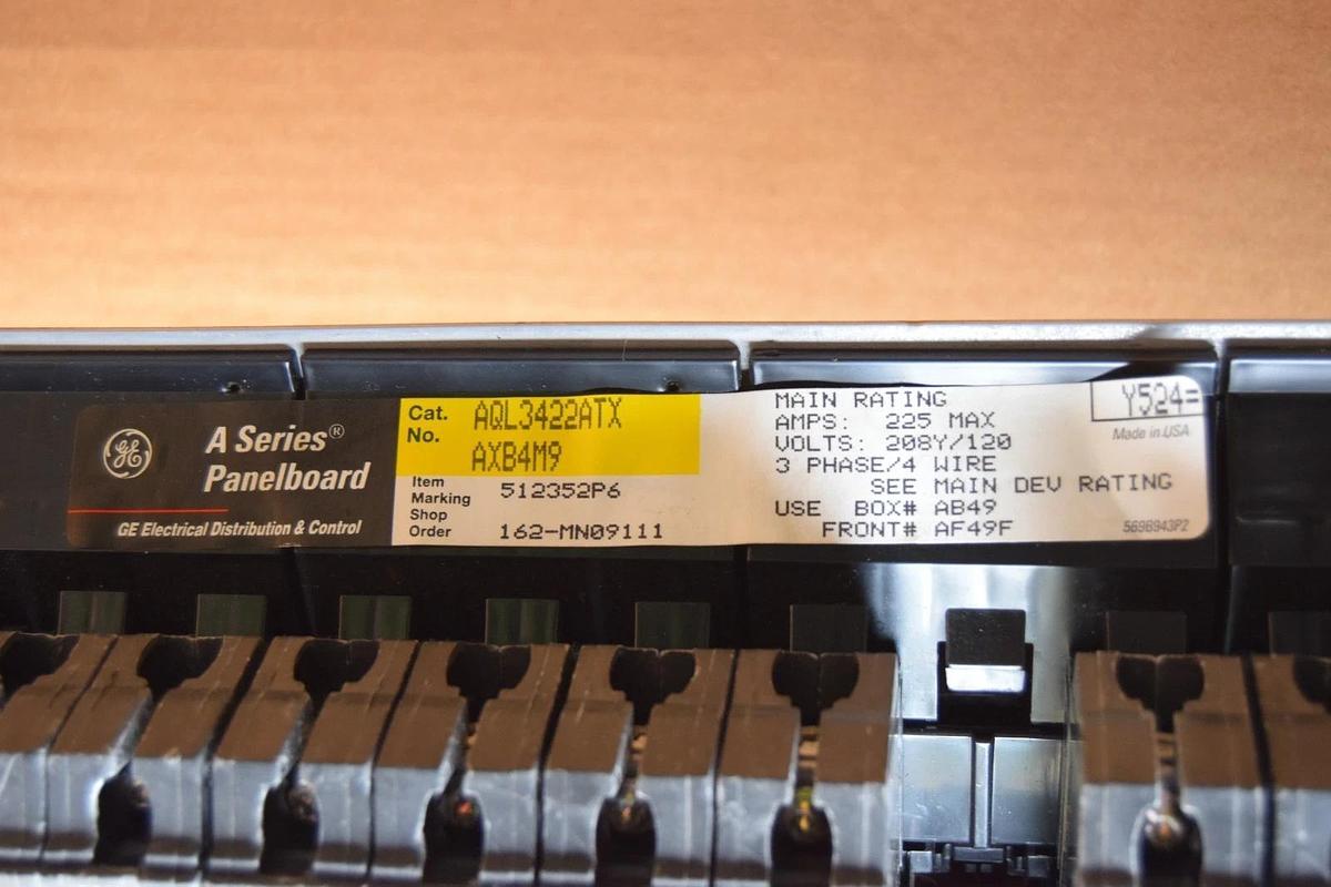Used General Electric GE A Series 225A Panelboard Interior AQL3422ATX AXB4M9 3ph 4w