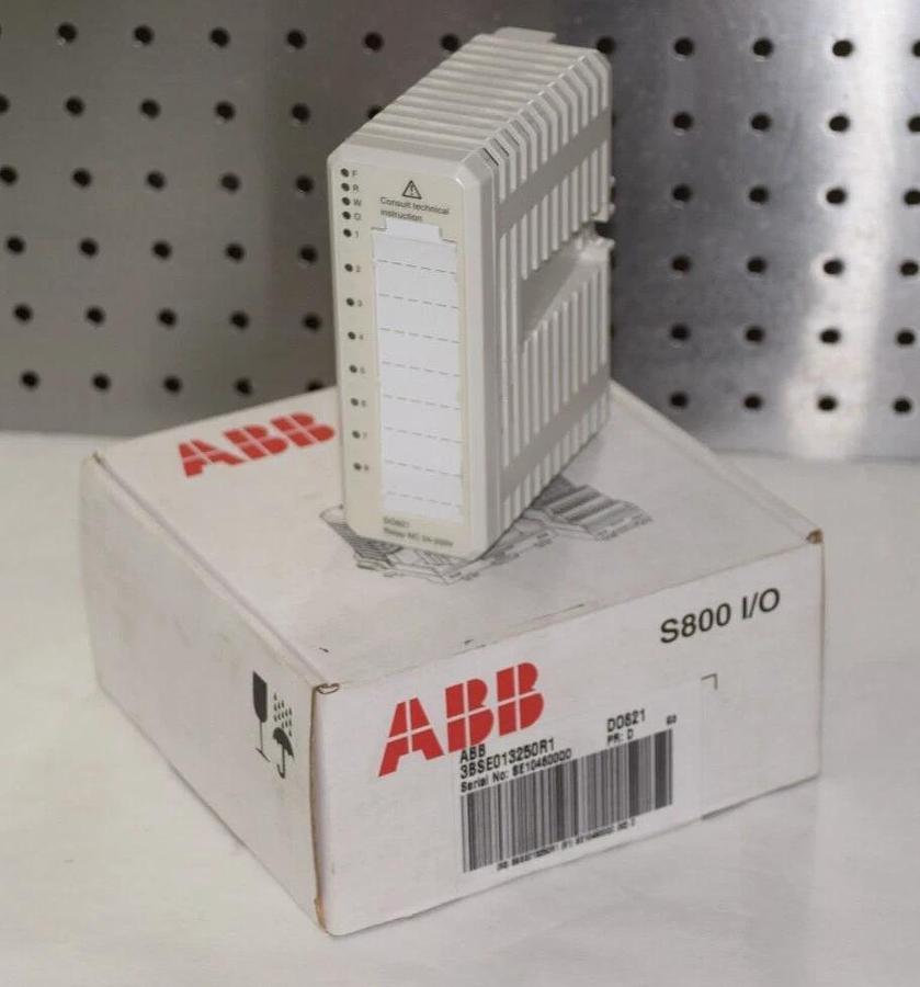 ABB 3BSE013250R1 D0821 8 Channel Digital Output Module (NEW)
