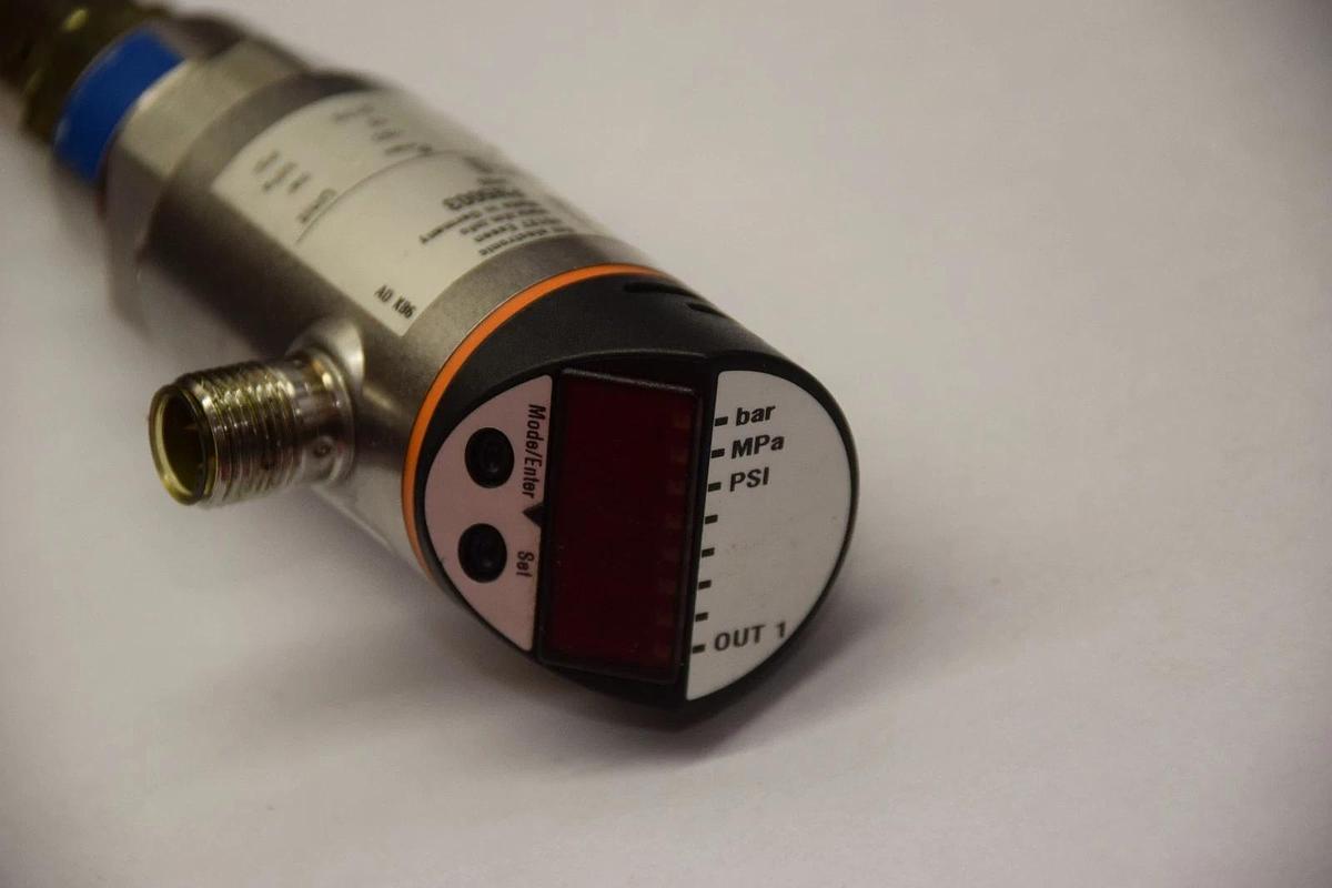 Used IFM Efector Pressure Sensor Unit,  PN5003