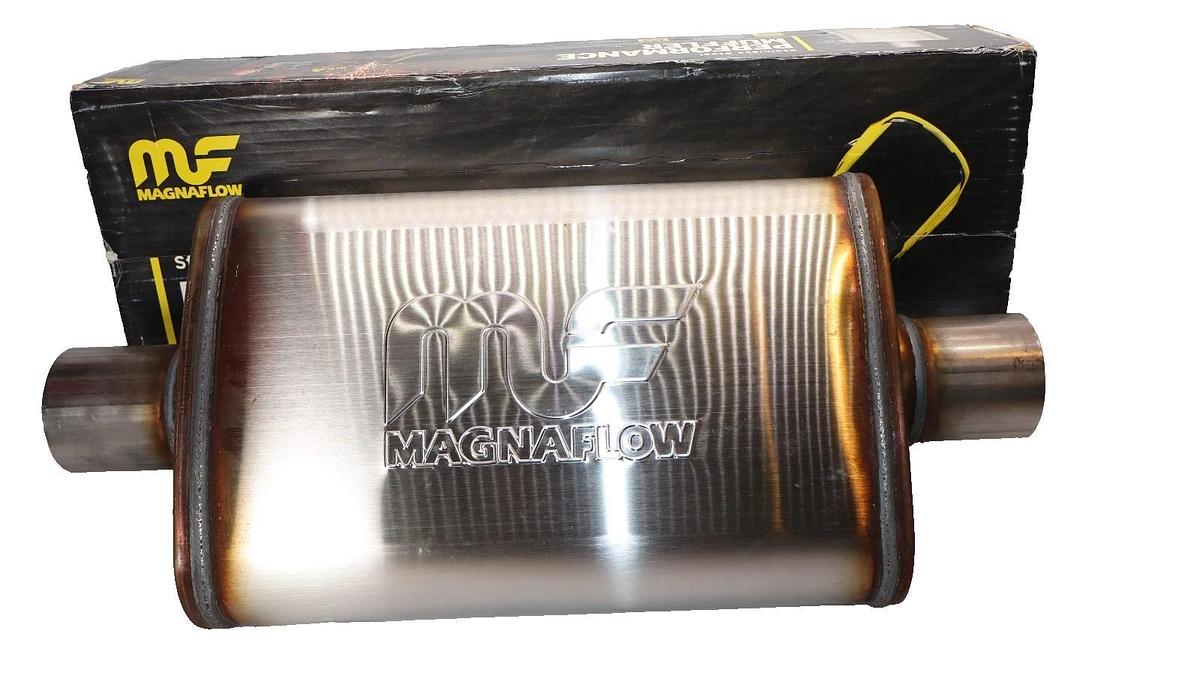 Magnaflow 11216 Stainless Steel Universal Muffler (New) USA