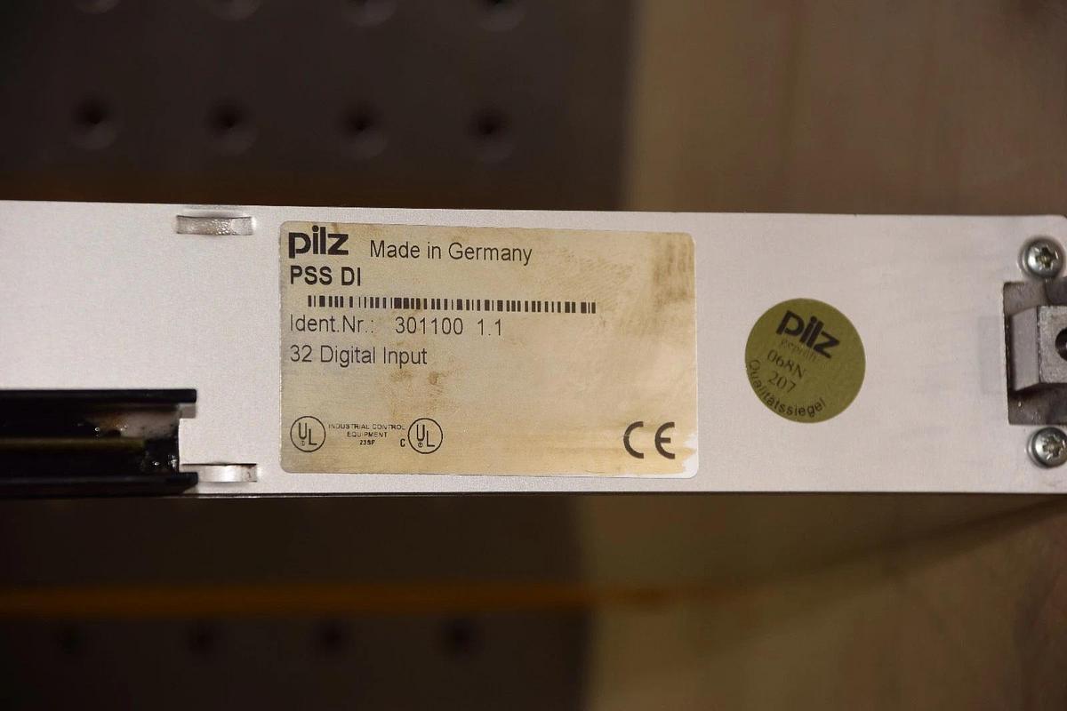 Used PILZ PSS DI 301100 1.1 30110011 3011001.1 PSSDI PSSD1 Pss D1  INPUT MODULE