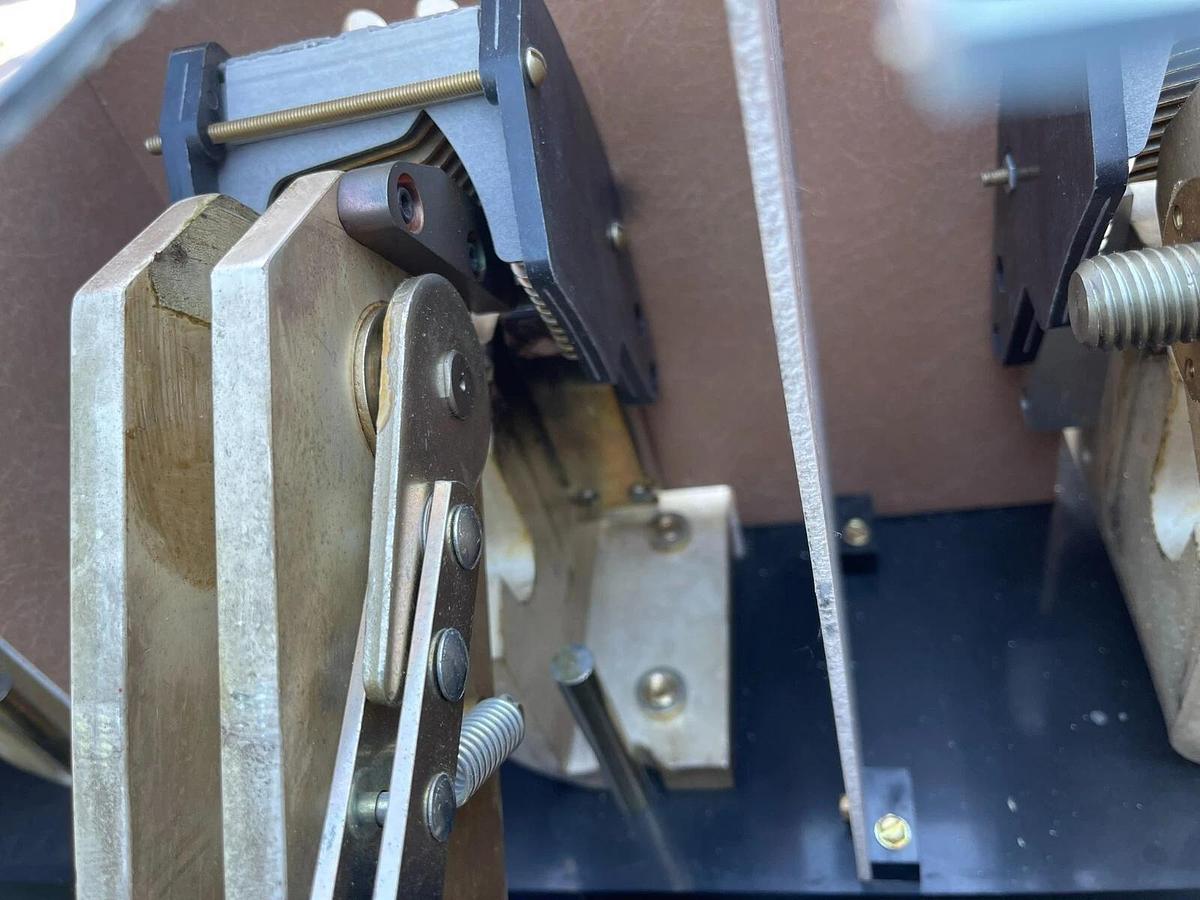 Refurbished Boltswitch Bolted Pressure Contact Bolt Switch 2500A 2500 Amp 480vac VLB3411 RFB