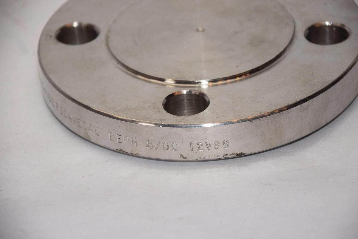 Used TUBE-LINE A182/SA182 F304/304L 1-1/2" Stainless Steel Sanitary Flange