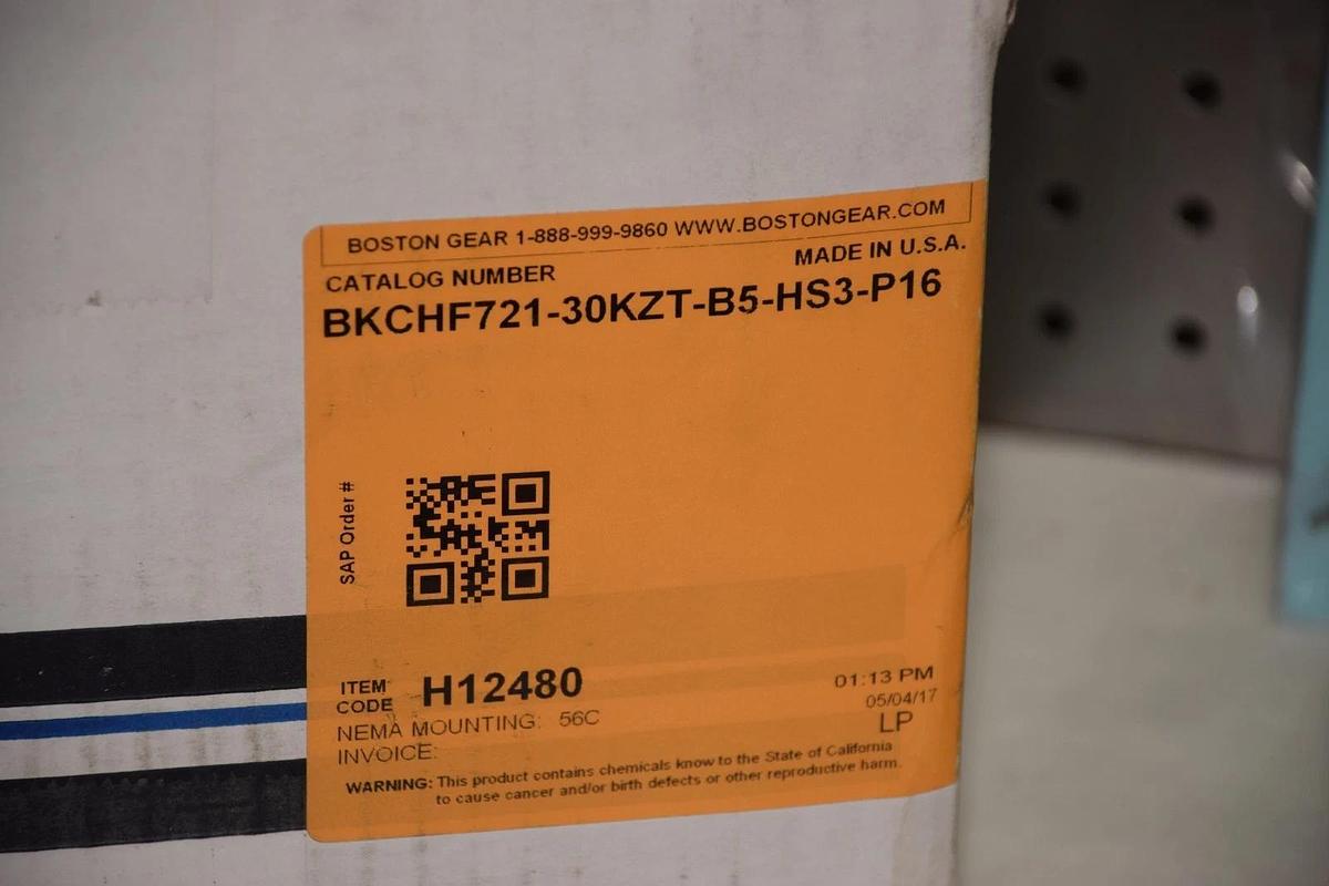 BOSTON GEAR Gear Box Speed Reducer BKCHF721-30KZT-B5-HS3-P16 NEW