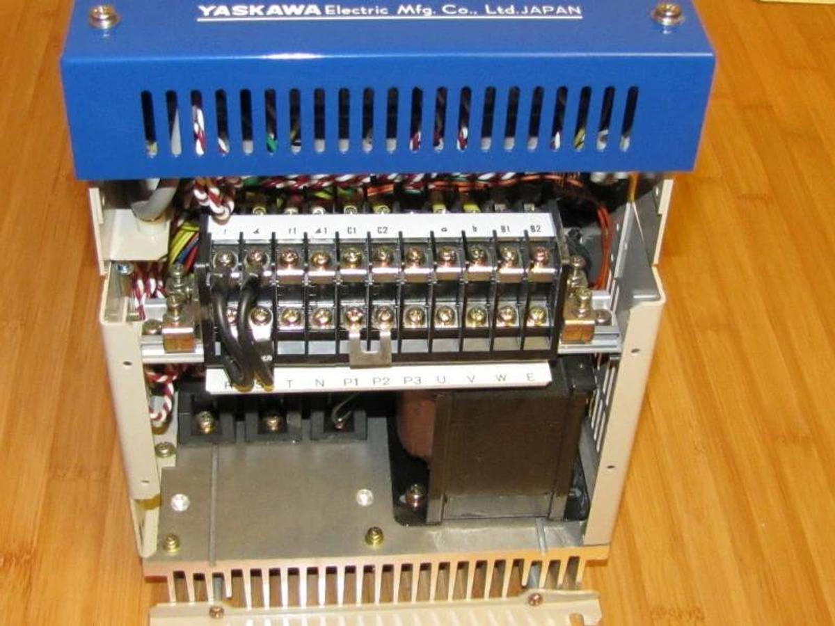 YASKAWA Varispeed CIMR-H5.5B  7.5 kva 10 HP H5.5B CIMRH5.5B  New