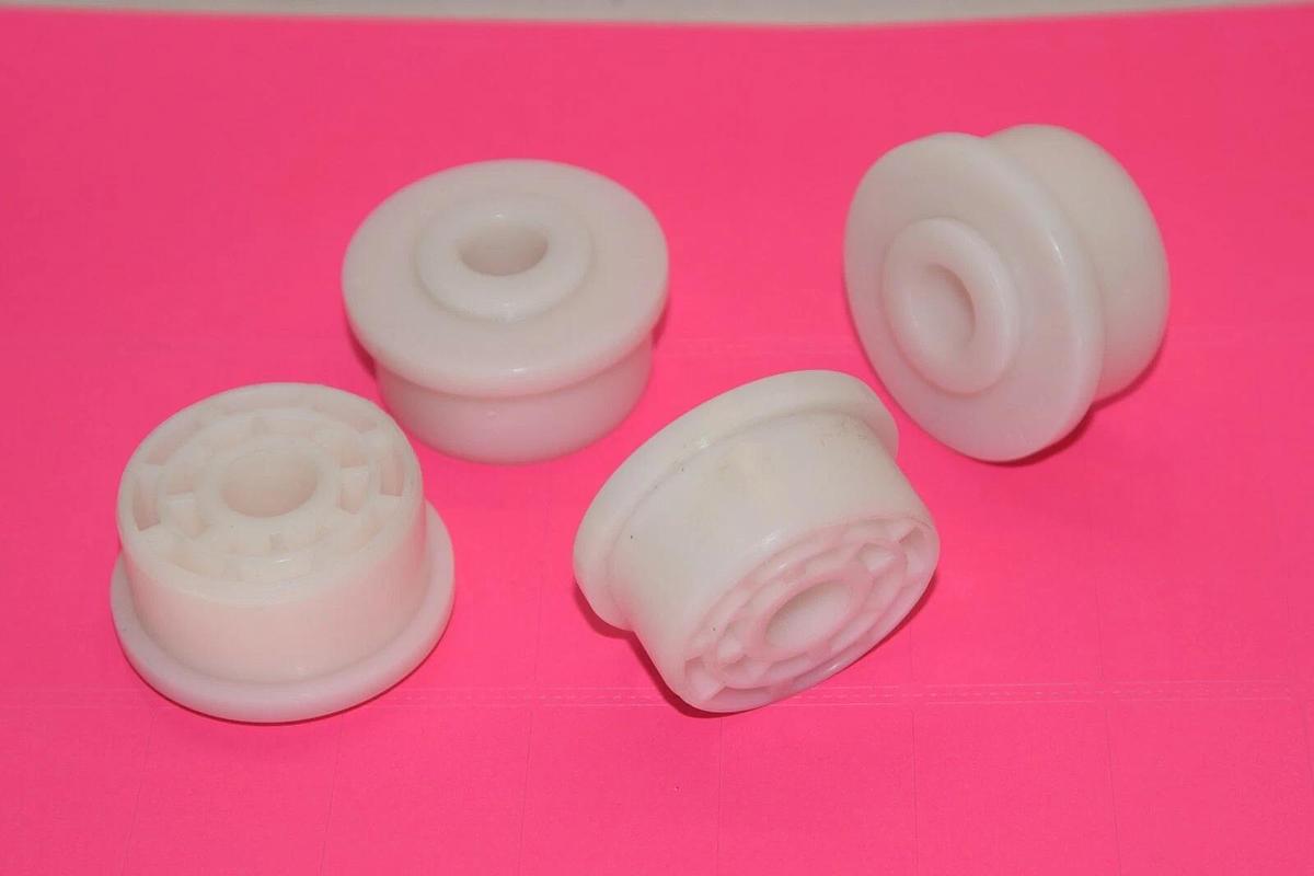 NEW (LOT OF 4) BOSTON GEAR 12P40D 1/2" NYLON ROLL END