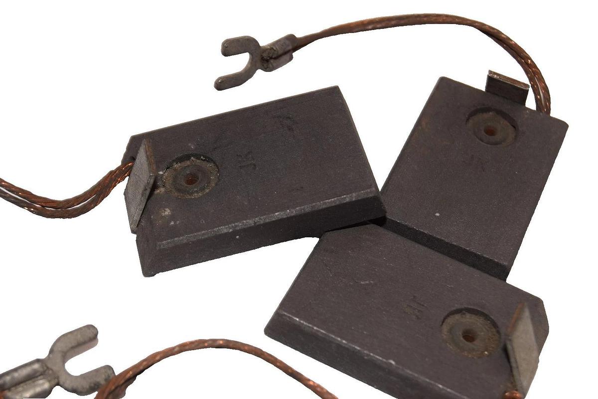 Southern Carbon Motor Brush Brushes 603 JK 1-1/4" x 3/8" x 2" (New, Lot of 9)