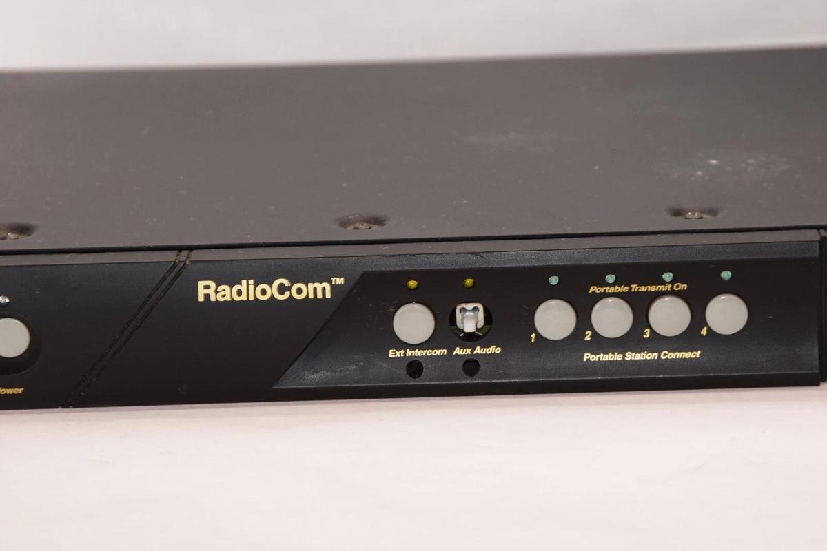 Used TELEX RADIOCOM BTR-300 Wireless Intercom Base Station *Missing Button*