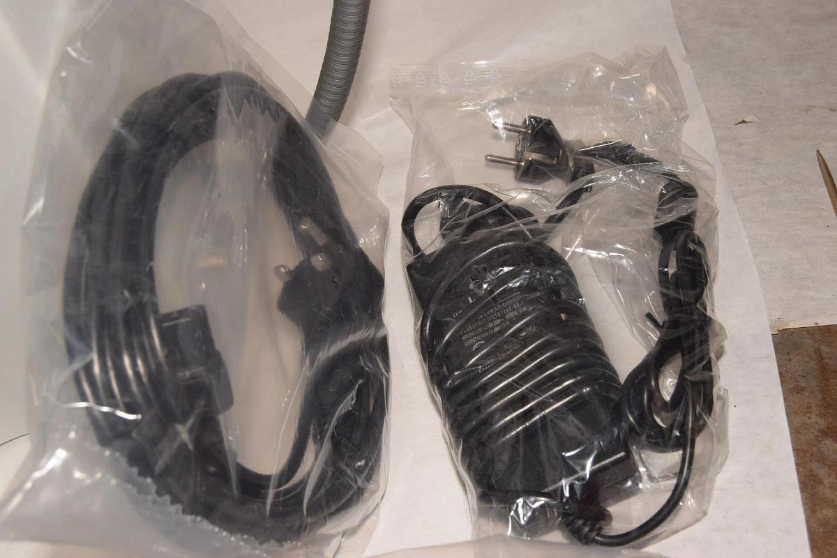 Thermo Fisher Scientific GenPure Pro UV-TOC 48v 120w 50131948 NEW cosmetic crack