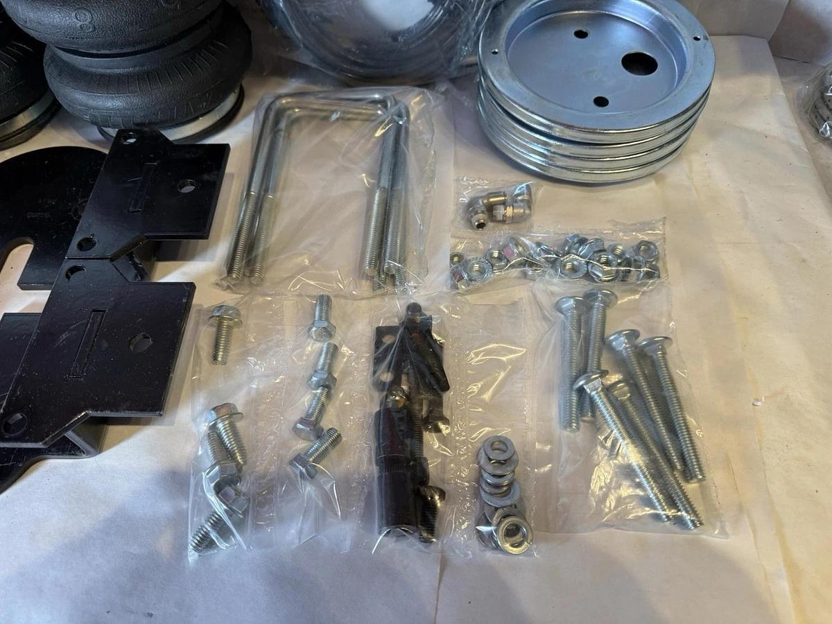 Air Lift 57288 LoadLifter 5000 Air Suspension Kit 19-26 GM1500 Silverado/Sierra