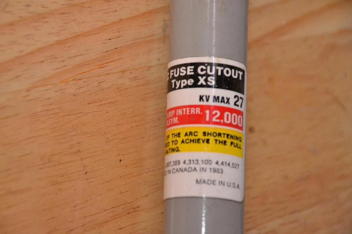 S&C Fuse Cutout XS Outdoor Distribution 25kv 125kv 100a 12000a rms 89032R9 NEW