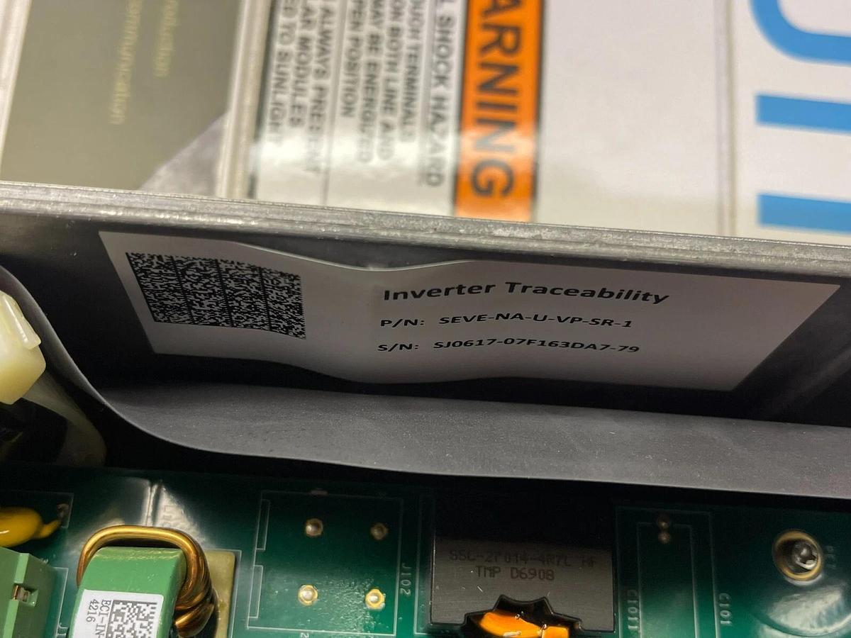 Used Solar Edge Sunrun Non Isolated Photovoltaic Inverter SE7600A-US 8350W