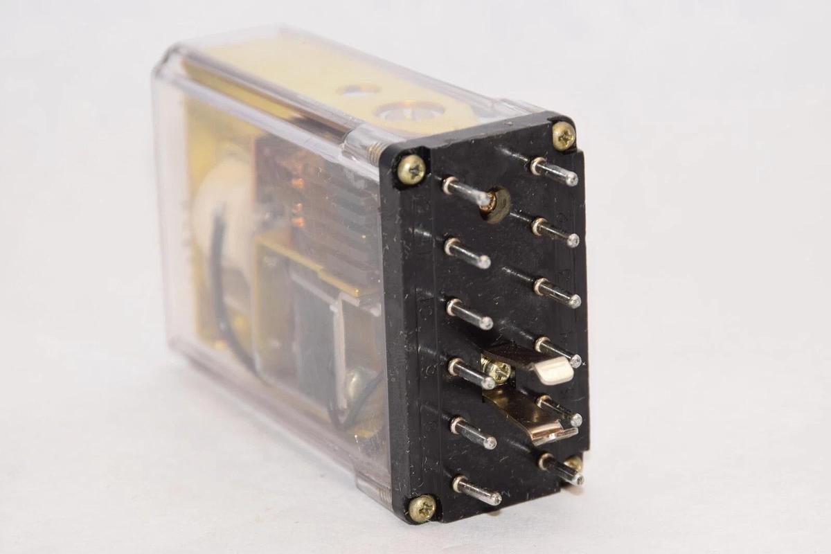 Used STRUTHERS DUNN 255ABX105 125V Relay