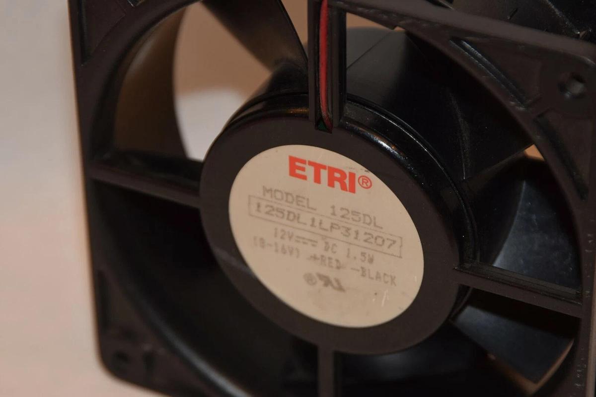 (NEW) ETRI 125DL 12Vdc 1.5W 8-16V Red/Black Fan