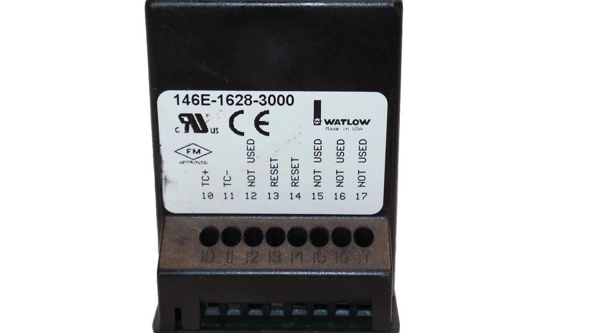 Used Watlow 146E-1628-3000 Temperature Controller