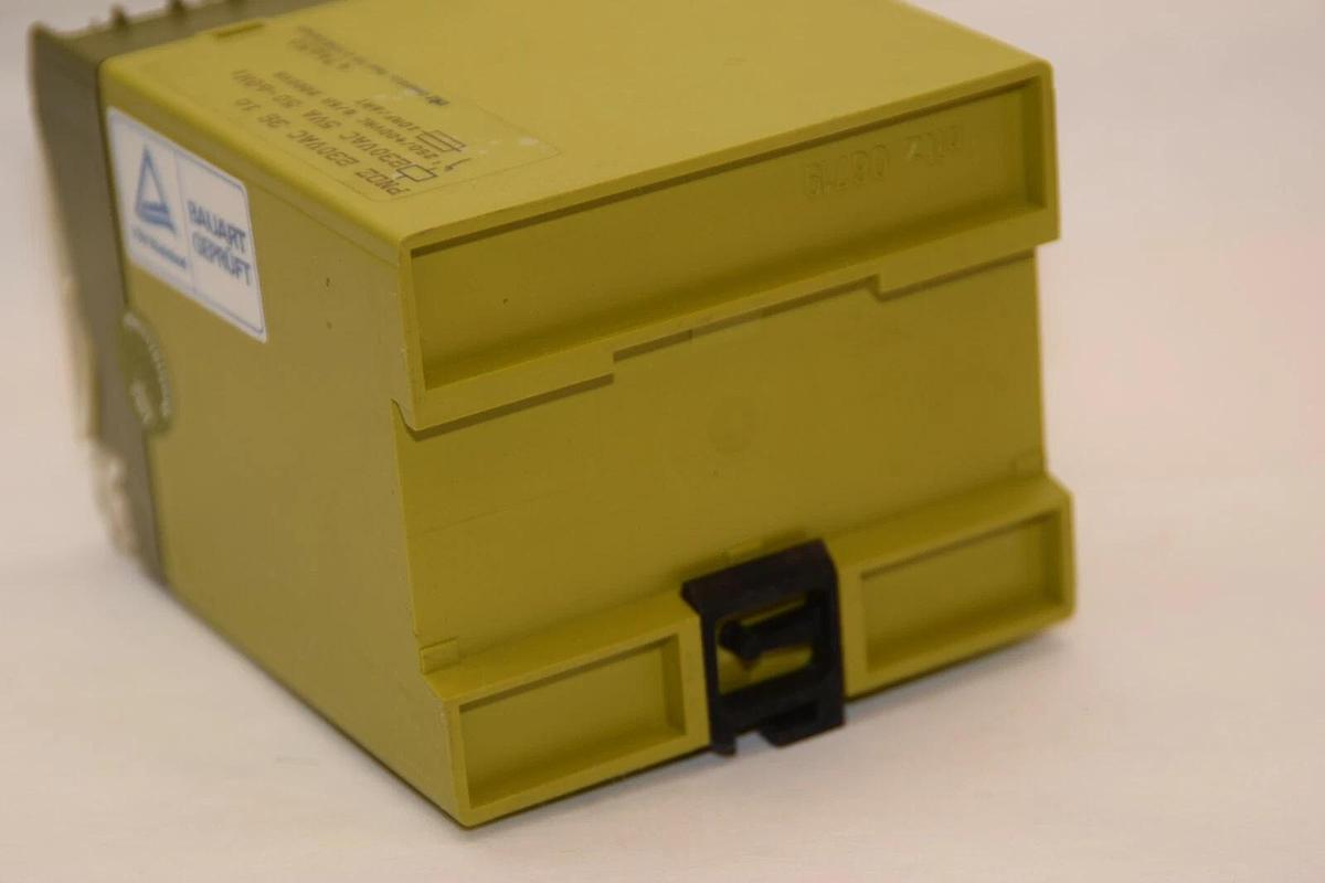 Used PILZ PNOZ 230Vdc 5Va 50/60Hz 474650 Safety Relay