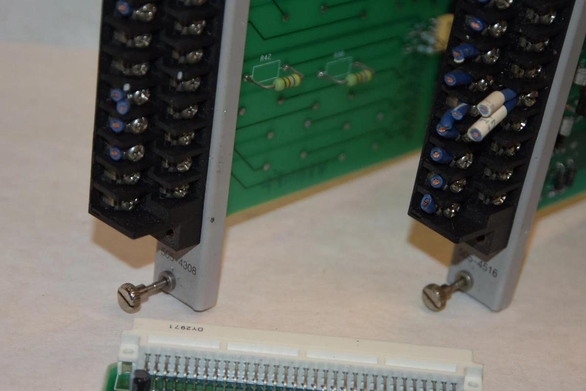 Used SIEMENS 505-4316A 505-4316, 505-4308, 505-6108B Input Module (Lot of 8)