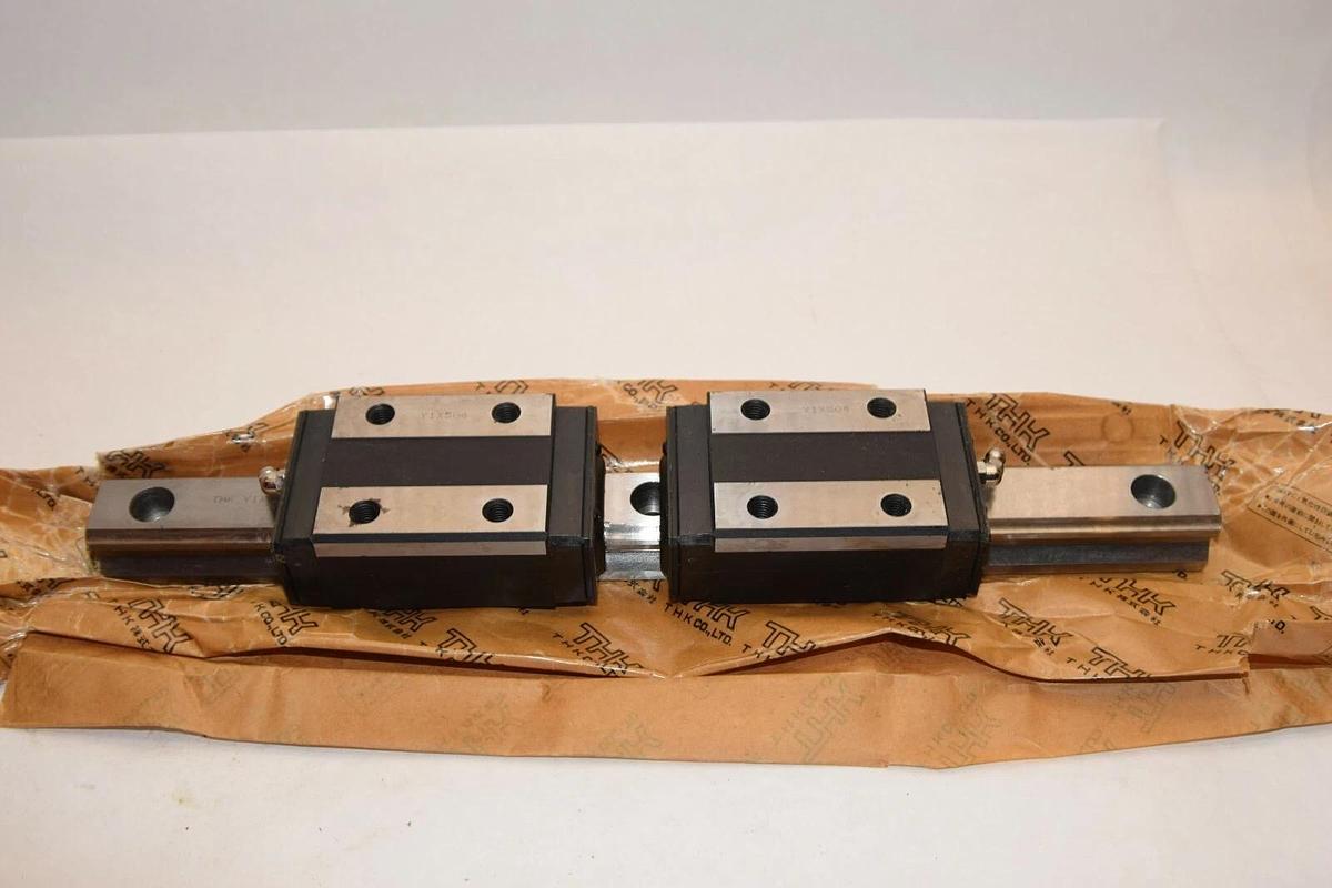 (NEW) THK HSR30R2ZZ+360L-II 360mm Length 30mm Bar Width Linear Guide