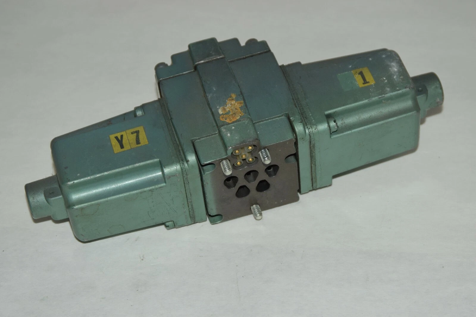 Used NUMATICS 12DSA431KA 12DSA400KA 120V .17A 50/60Hz Solenoid Control Valve