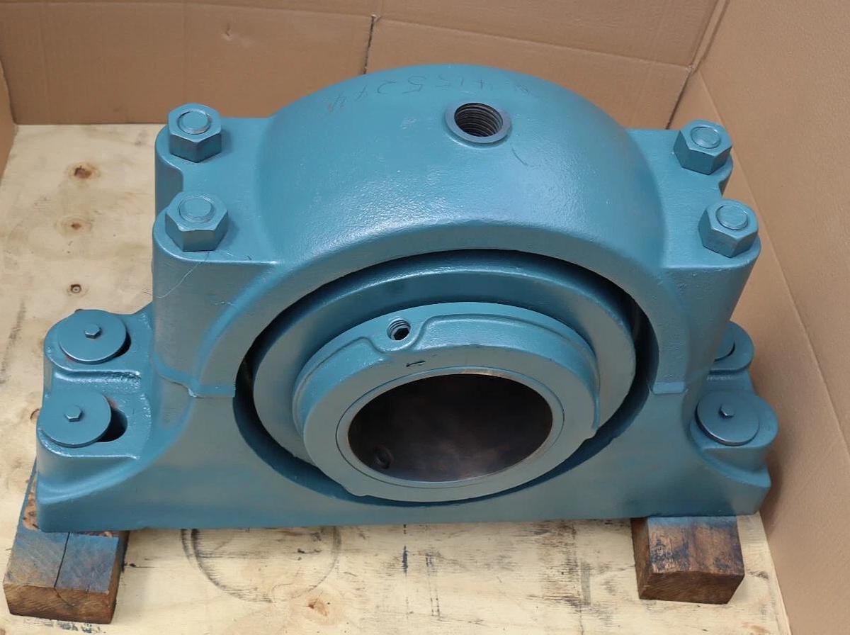 Dodge 4 Bolt Split Plummer Pillow Block Bearing Housing 7" 7 4155244 NOS