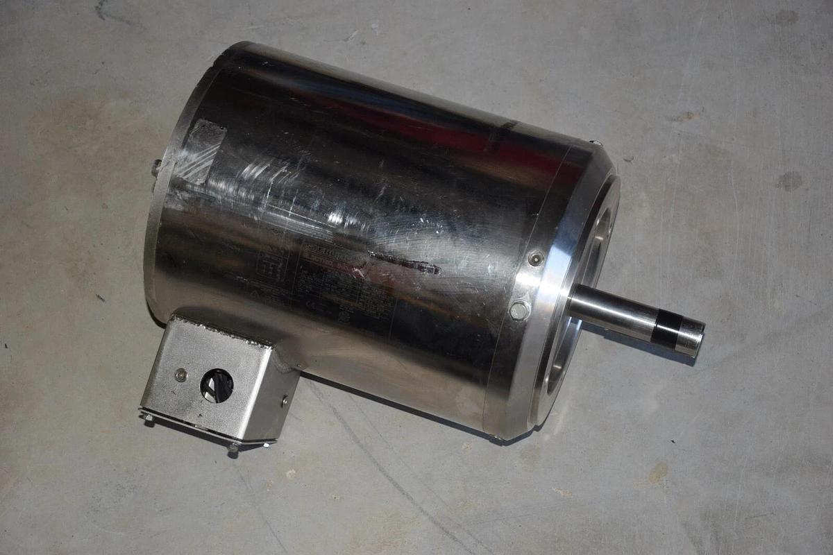 (New) Sterling KB stainless steel motor T-MTR4045 5hp 1770rpm 230/460 3ph 215TCZ