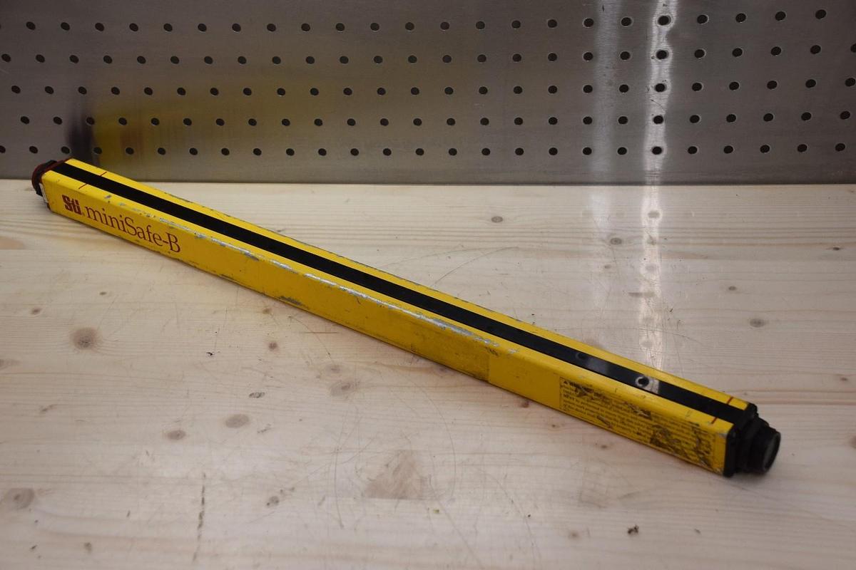 Used STI MS4320BR RECEIVER SAFETY LIGHT CURTAIN