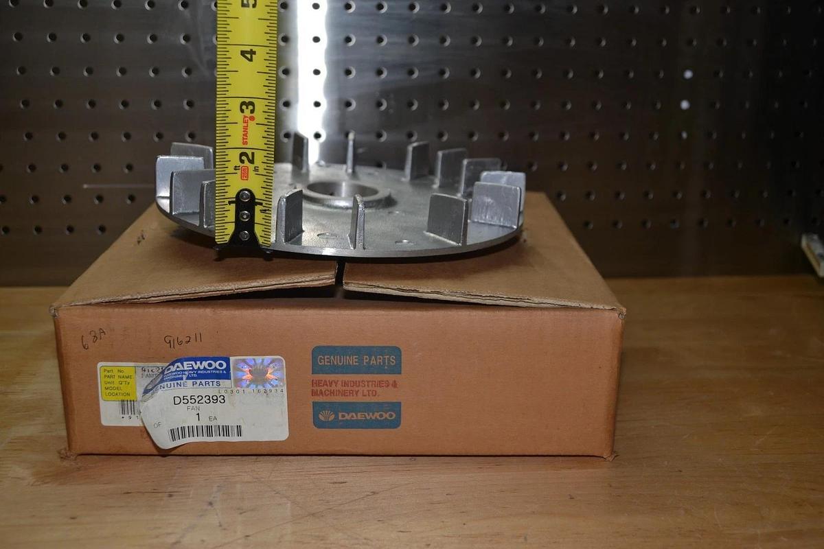 Used Daewoo Clark Fan d552393 916211 cl916211  FAN BLADE  FORKLIFT PARTS