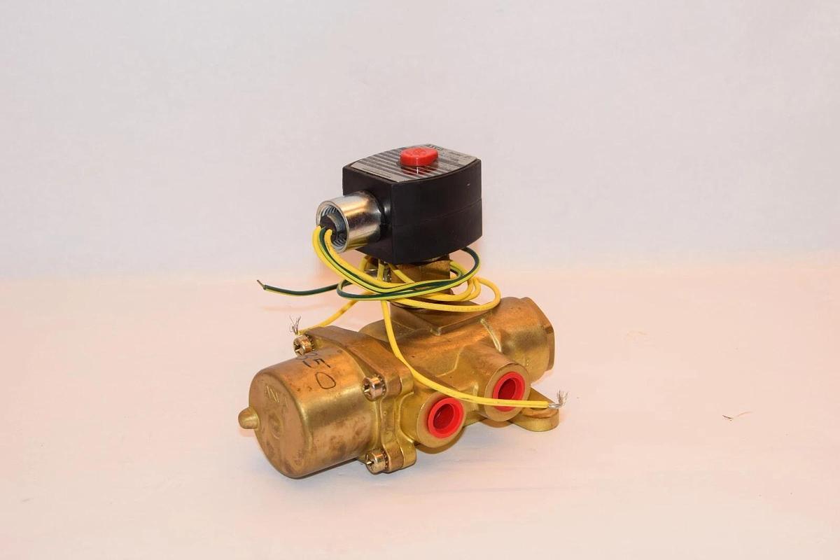 Used (NEW) ASCO EFHT8344G072PM0 , 314779 10.1w 3/8" 10-125psi Solenoid Valve
