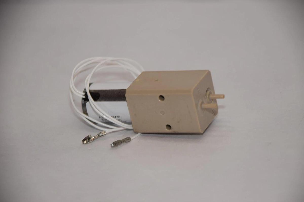 Used THE LEE CO. LPLX0502200AC 12Vdc Micro Diaphragm Water Pump Siemens 10456475