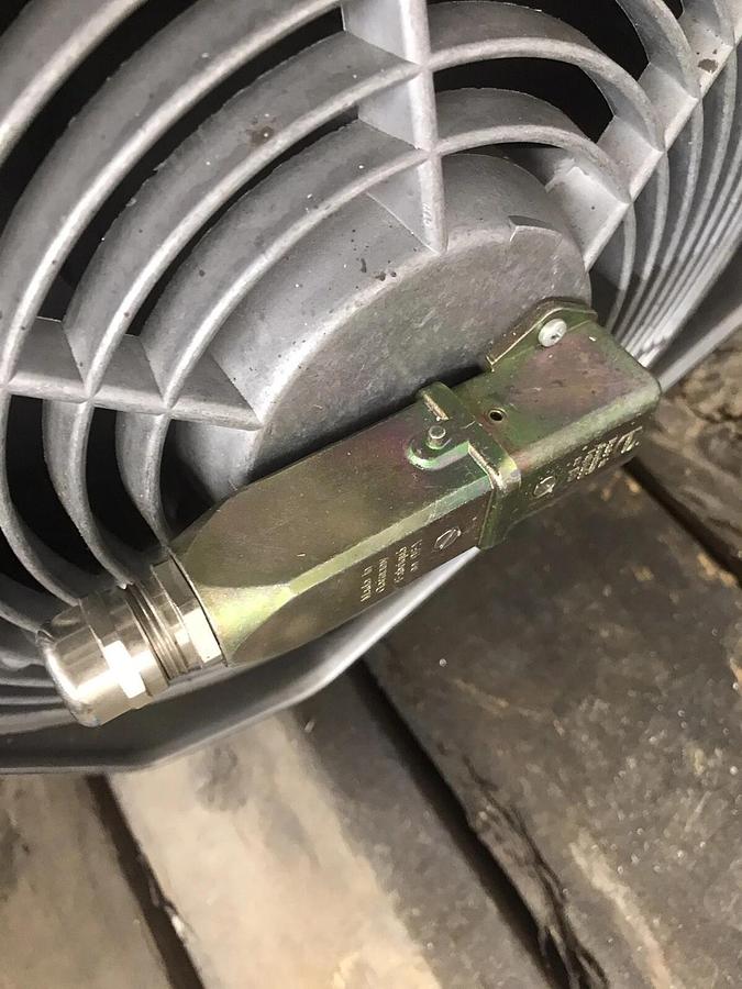 Rexroth 3PH Induction Motor 2AD184D-B35RD1-DS06–B2V1 101kva R911296245 Indramat