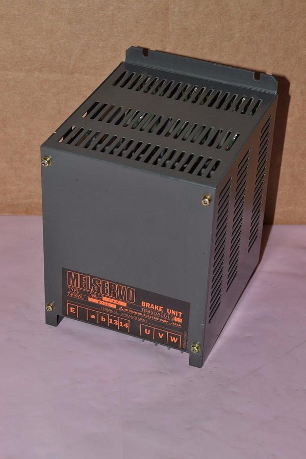 Mitsubishi Electric Melservo Brake Unit DBU-7000 DBU-7K DBU7000 TD850A001G57 NEW