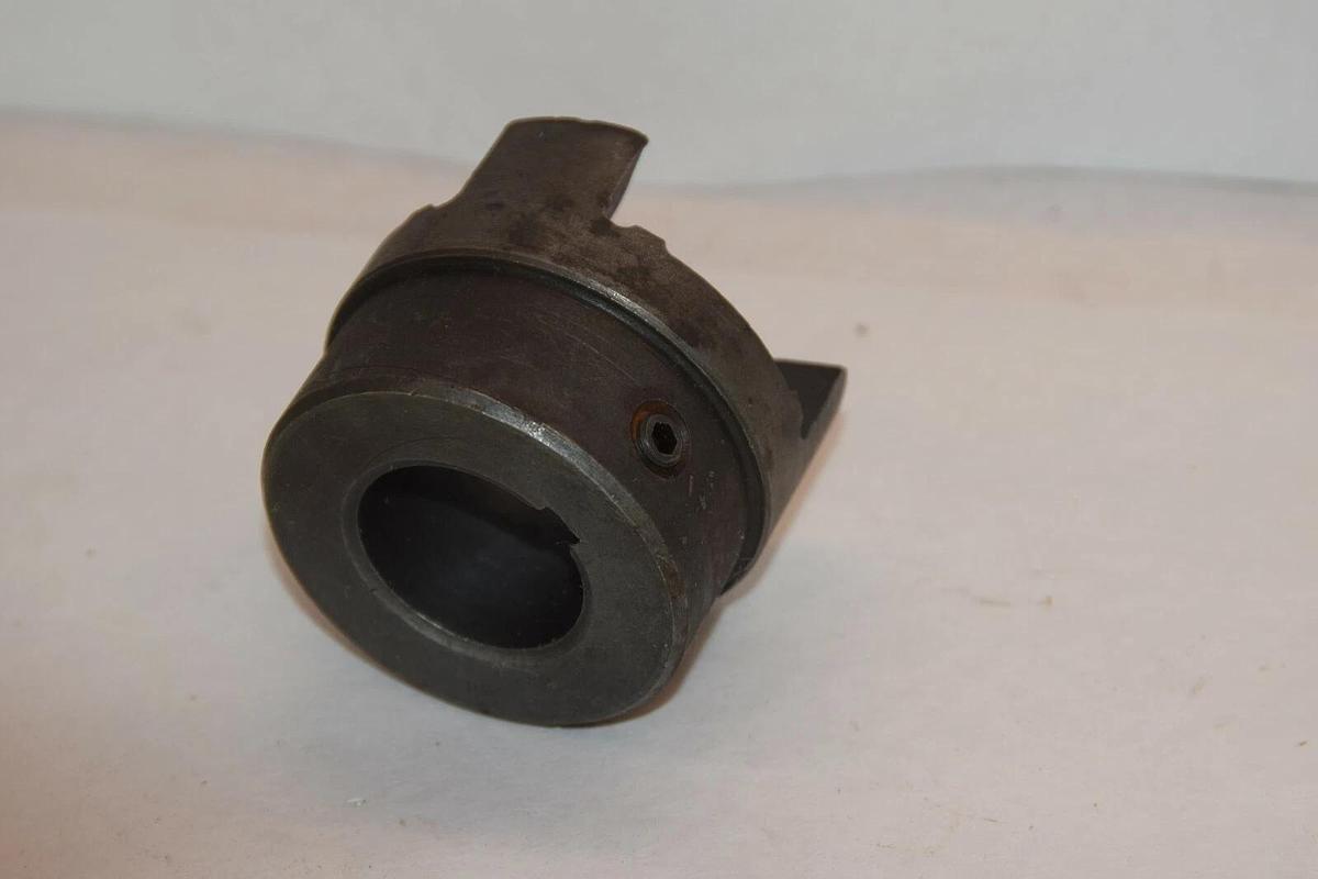 NEW (LOT OF 2) MAUREY CHICAGO FC100 x 1-1/4 FC100X1-1/4 1-1/4" BORE COUPLING